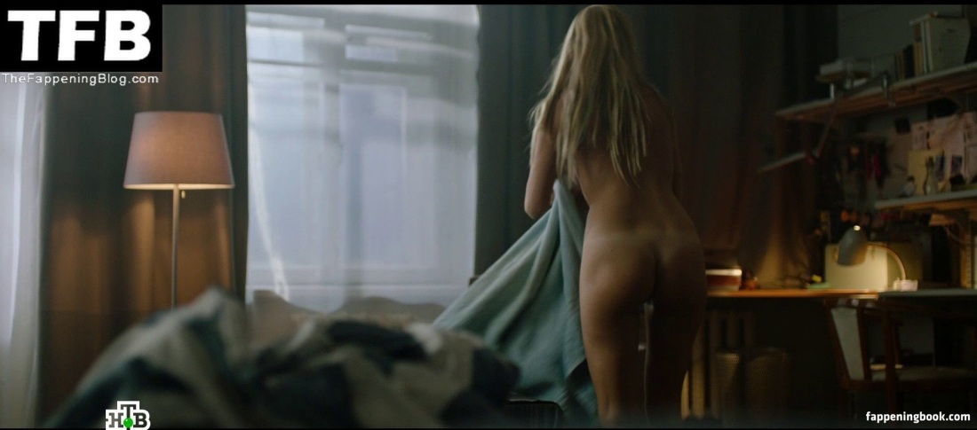 Эротические сцены с блондинками