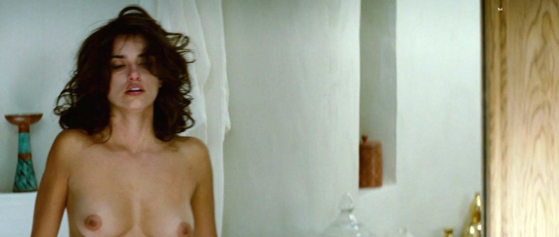 Голая грудь Пенелопа Крус в фильмах