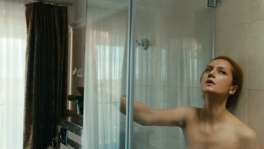 Виктория Исакова сцены