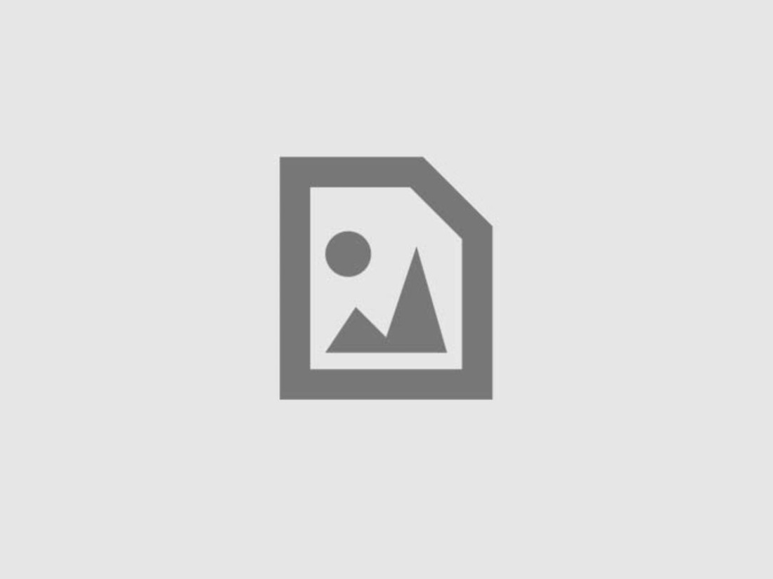 Анн Парийо в молодости