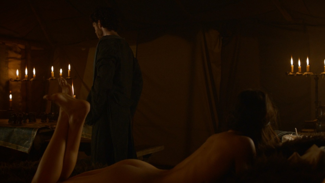 Уна Чаплин постельные сцены