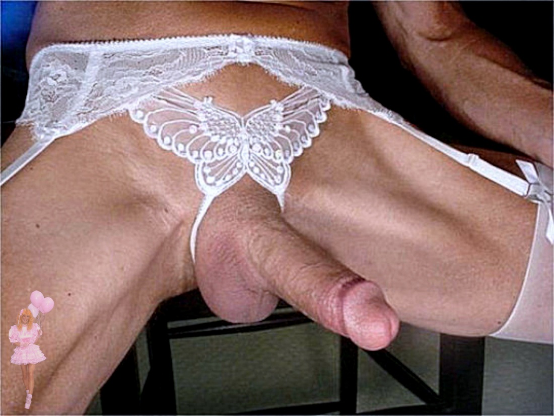 Мужской член в женских трусах