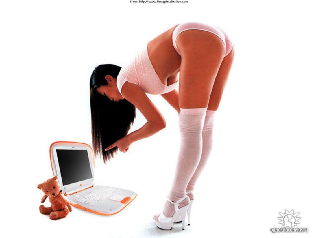 Голые красивые женщины в очках