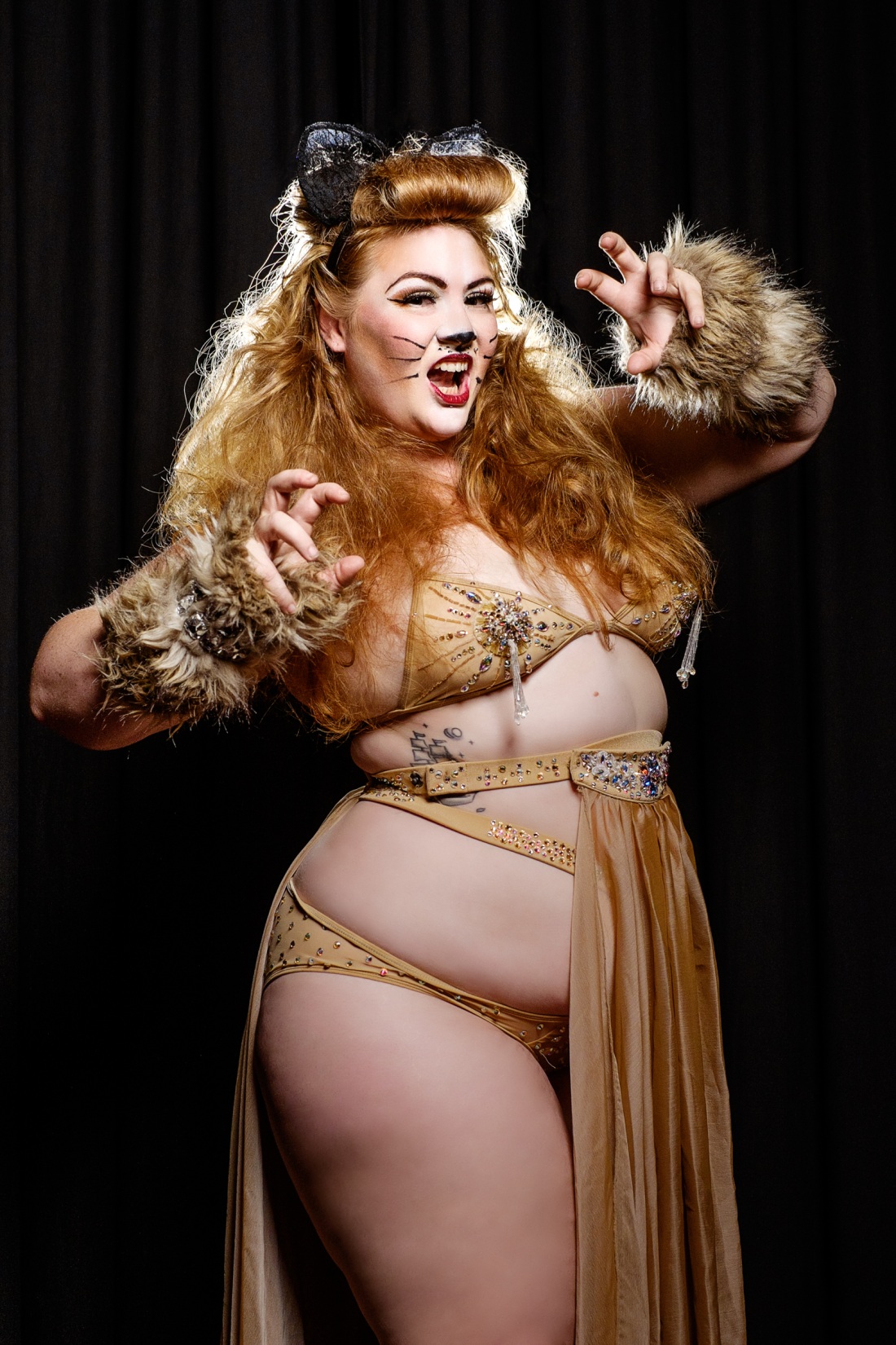 Молодые полненькие блондинки