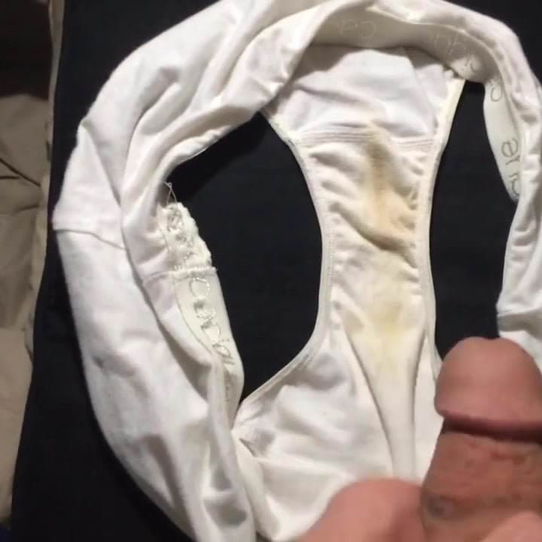 Женские вагины в трусиках