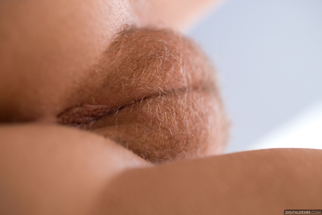 Женские писечки с родинками