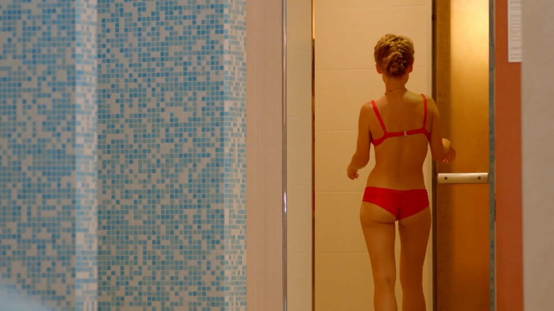 Катя Гордон в купальнике