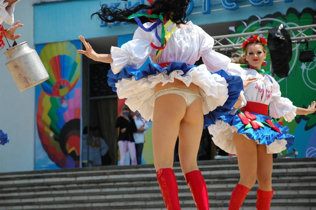 Трусики в народных танцах