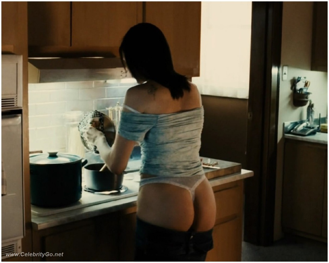 Актриса Вера Фармига голая