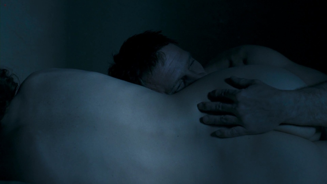 Вера Фармига попа голая