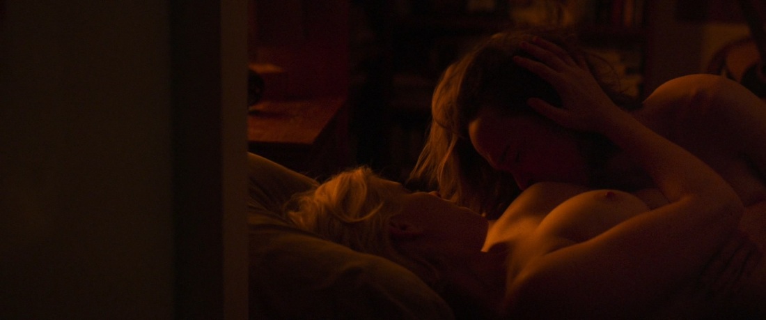 Кейт Мара Зои Барнс сиськи