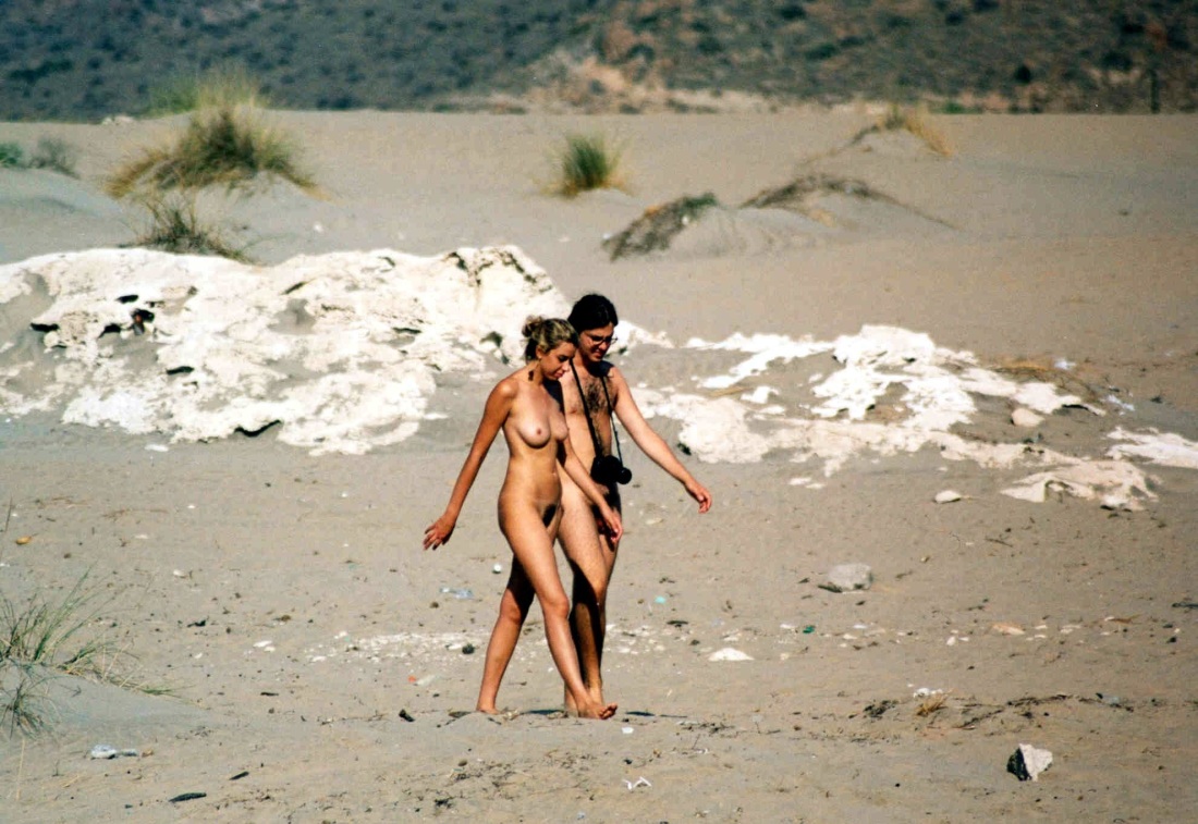 Греческие нудистки