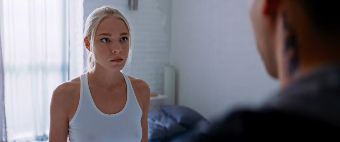 Алёна Михайлова актриса сиськи