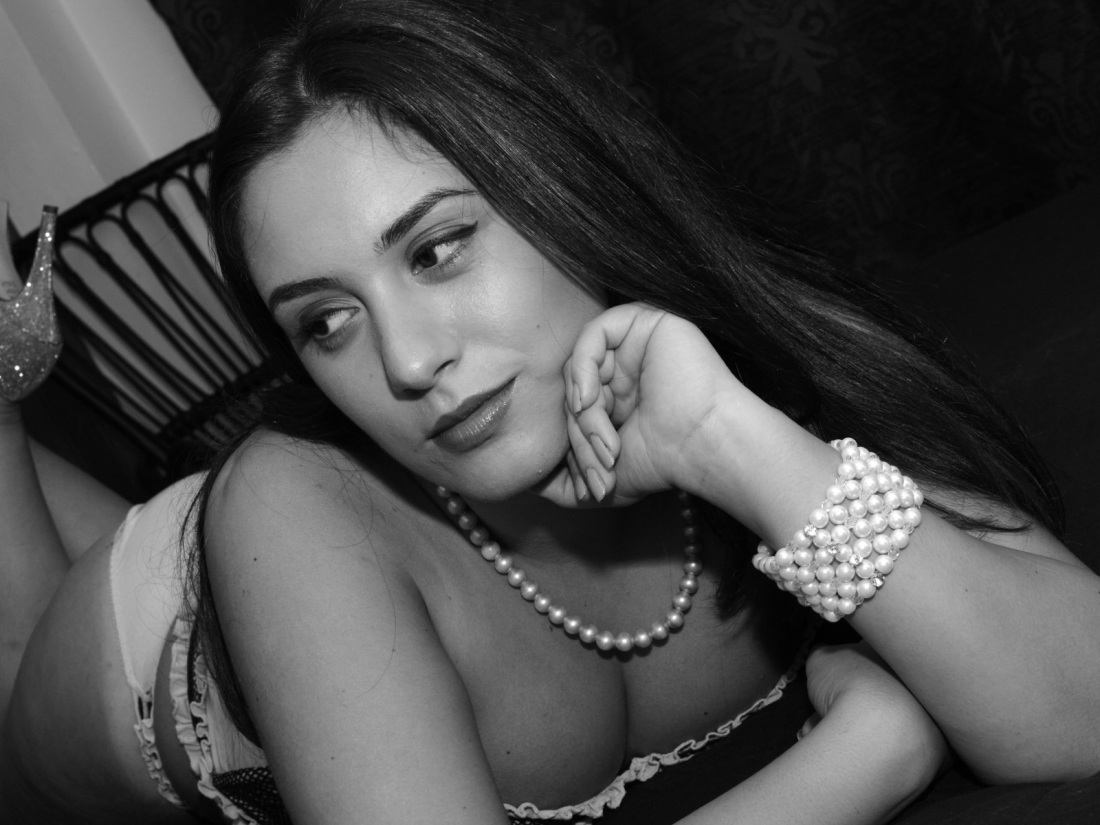 Юлия белая дом 2