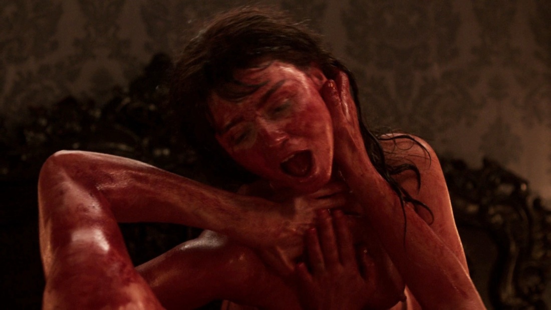 Джессика Барден в крови