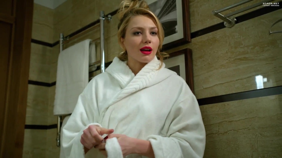 Ирина Темичева в Нижнем белье в сериале кухня