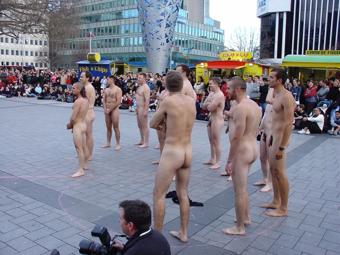 Голые мужчины без трусов