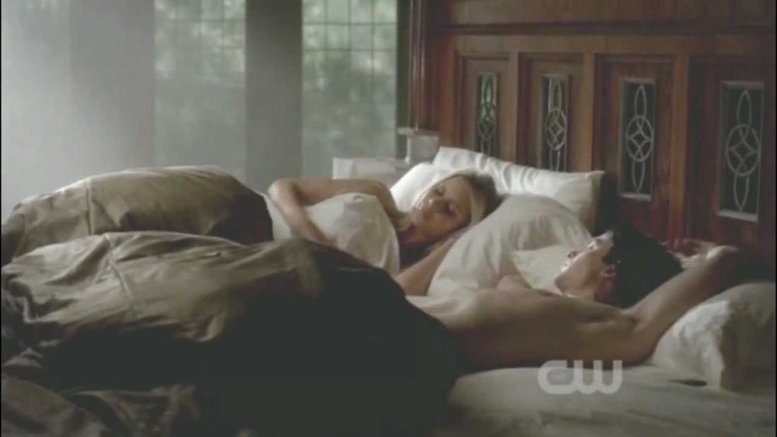 Ребекка пытает Деймона