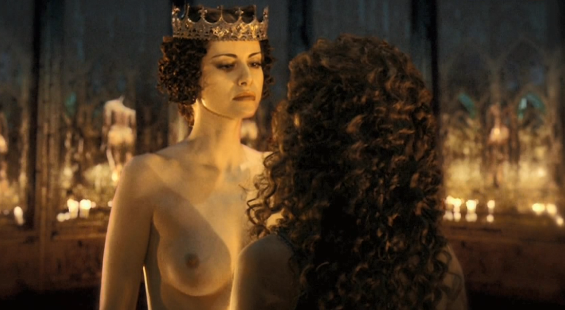 Анна Ковальчук топлесс