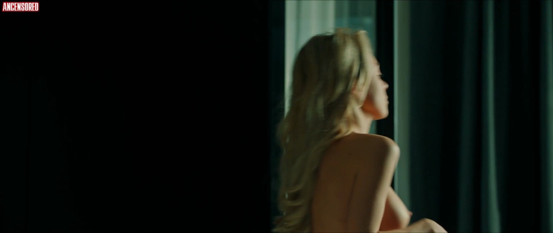 Джессика паре (Jessica paré) голая