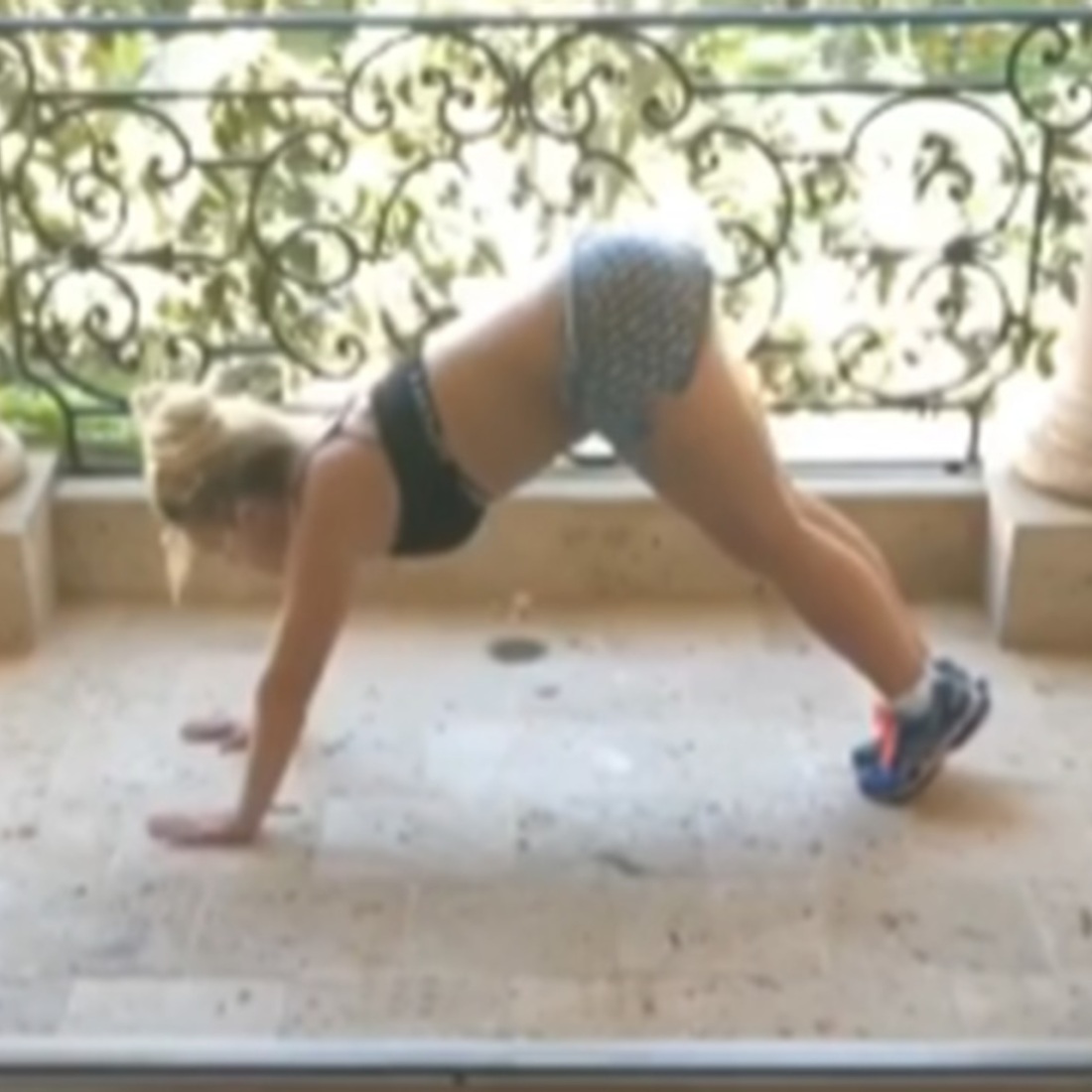 Голая Бритни Инстаграмм