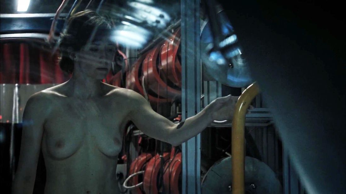 Carrie Anne Moss эротические сцены