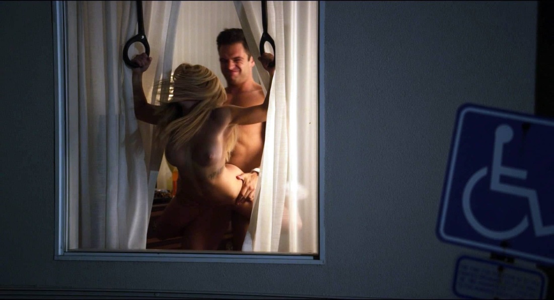 Мелисса ройч голый бюст