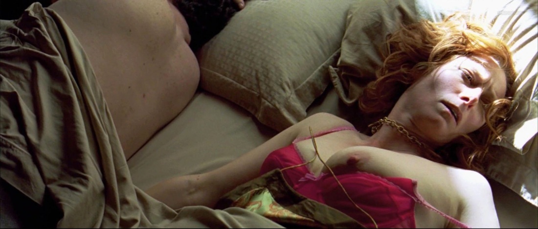 Тильда Суинтон голая в фильме