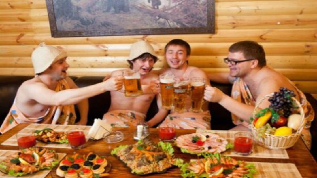 Застолье в сауне