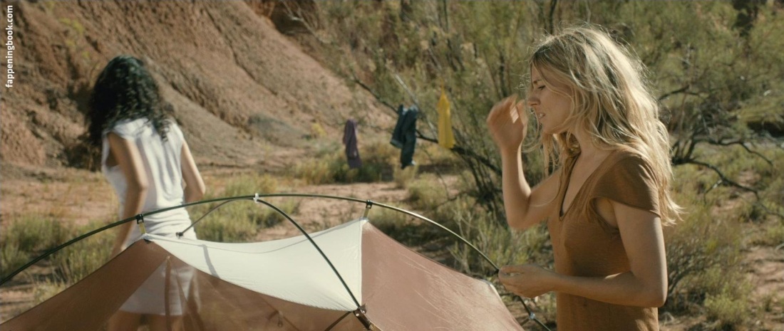 Сиенна Миллер горячие сцены