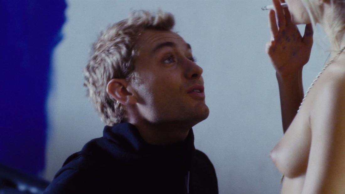 Сиенна Миллер постельные сцены