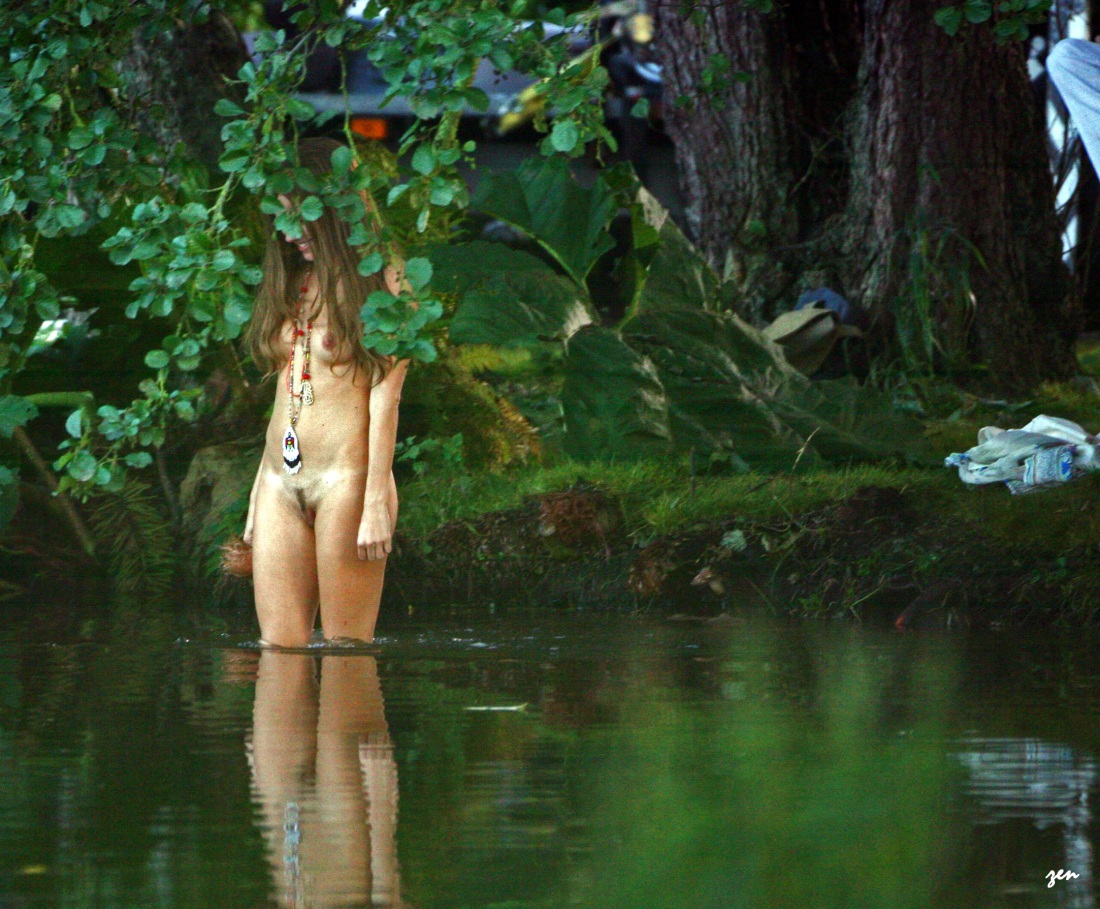 Сиенна Миллер фото голая