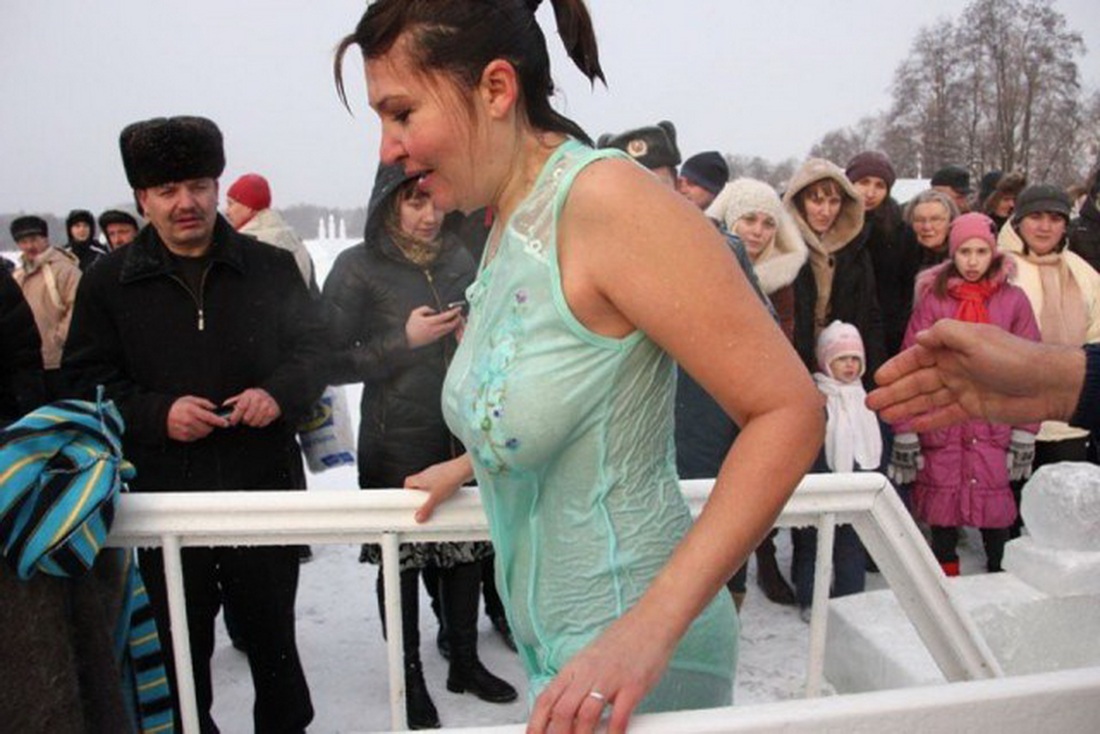 Прозрачная одежда на крещение