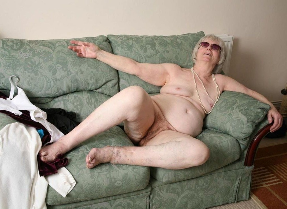 Зрелые свингеры на природе