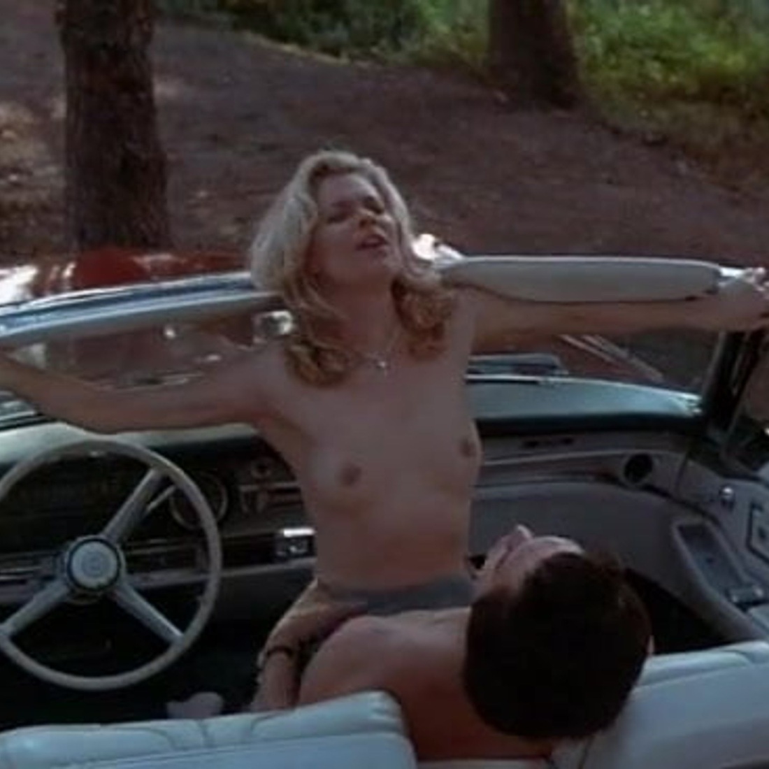 Актриса Кэти Холмс голая