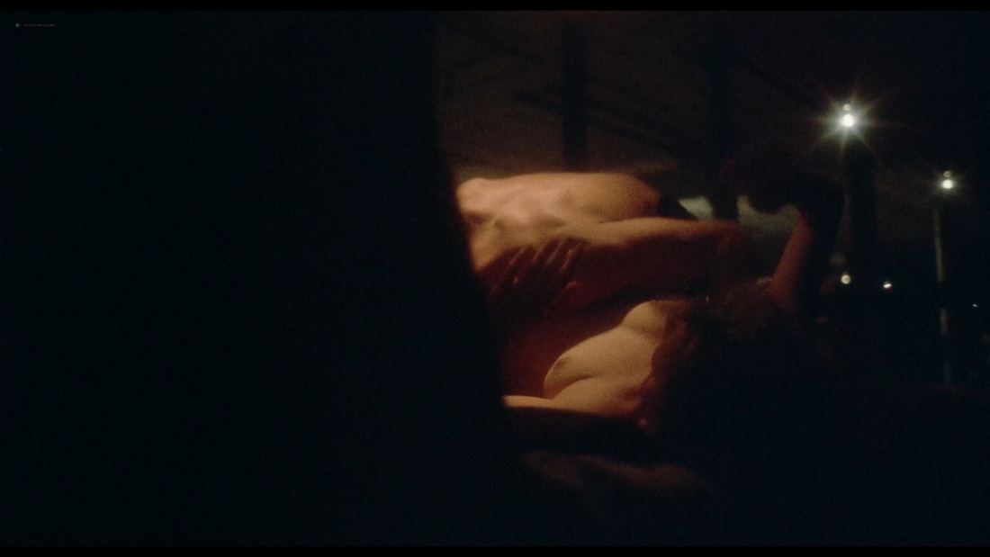 Криста Аллен Эммануэль сиськи