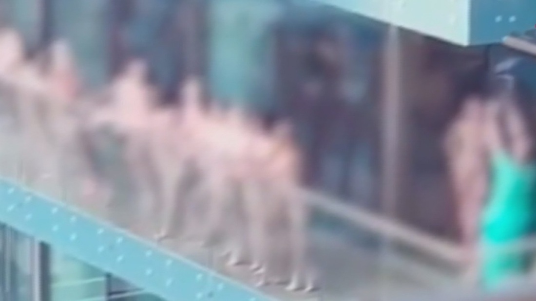 Голая фотосессия украинок в Дубае