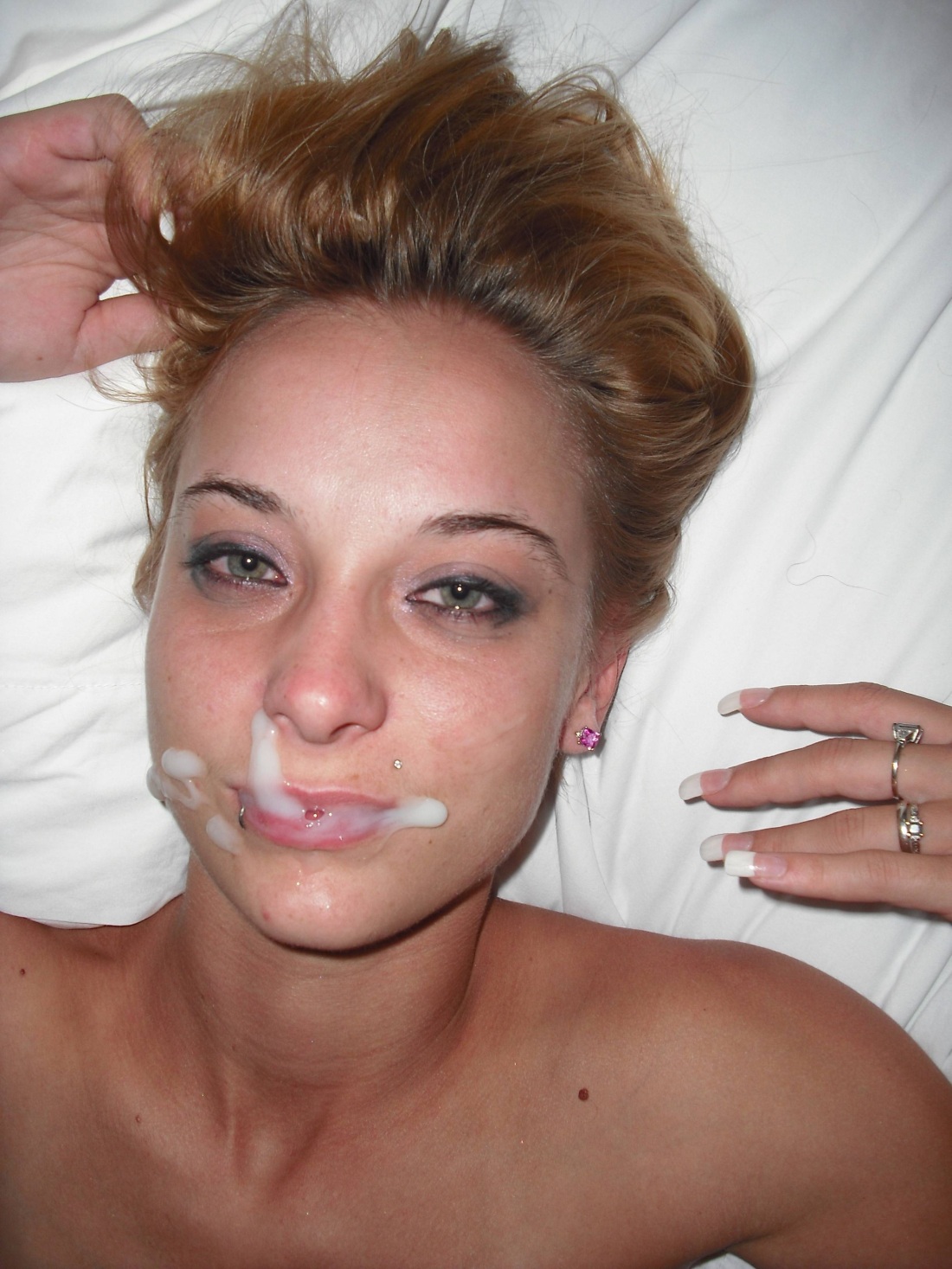 Кончил на маленькую грудь