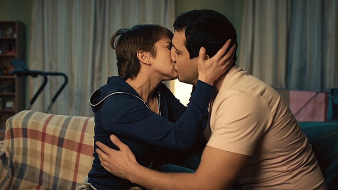 Универ новая общага Майкл и Яна поцелуй