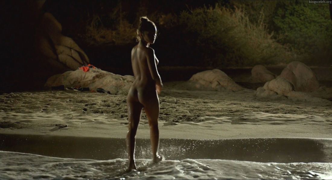 Алис Исааз Лола Ле Ланн голая