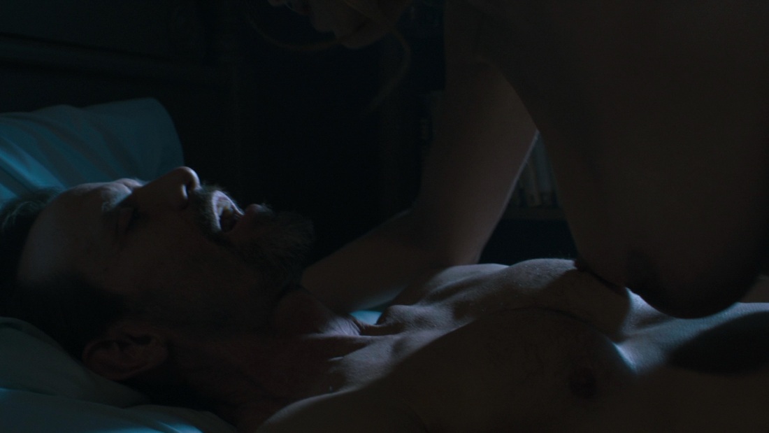 Дженнифер Стоун сиськи