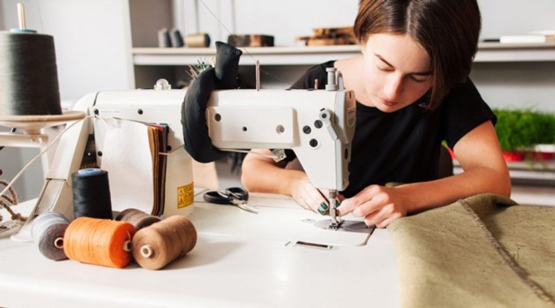 Швейная машинка Step buttonhole 4