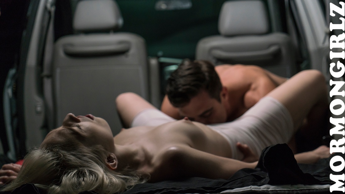 Красивый кунилингус на природе