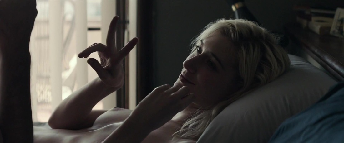 Элизабет Дебики постельные сцены