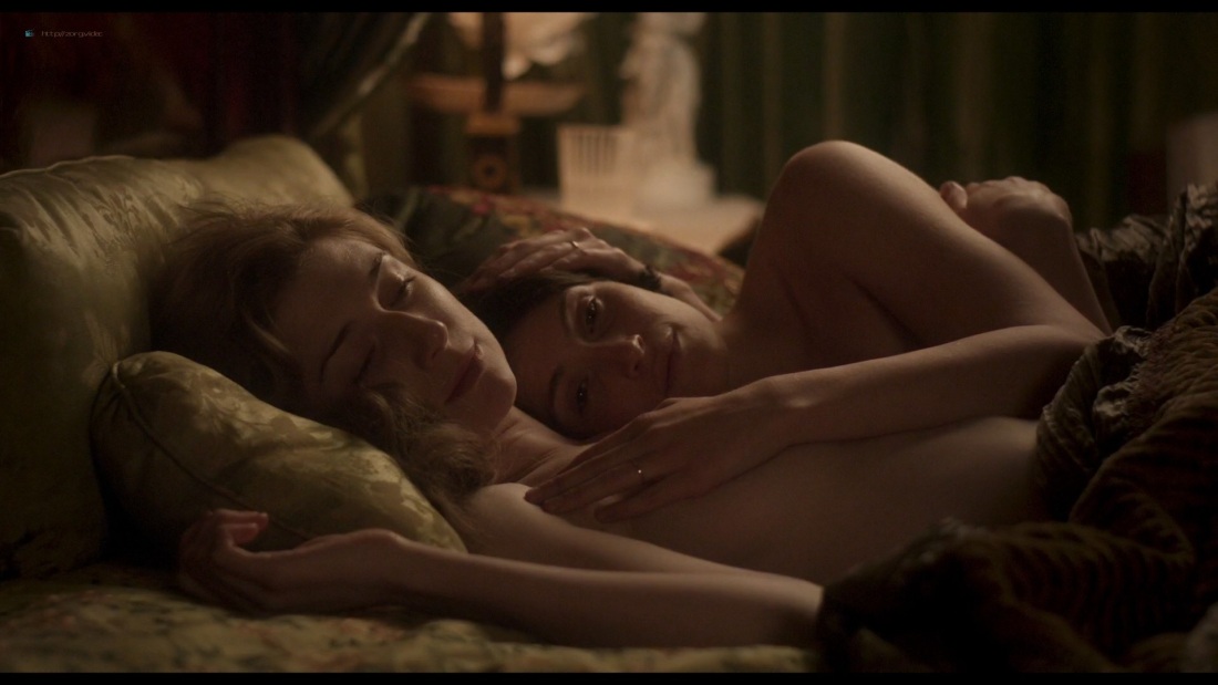 Элизабет Дебики вагина