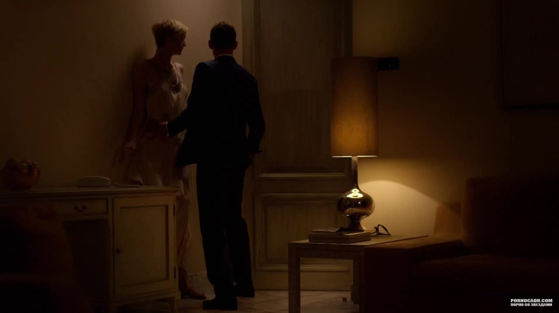 Элизабет Дебики постельные сцены