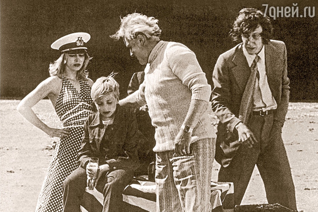 Наталья Варлей в купальнике