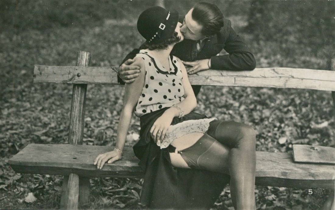 Цветочница девушка