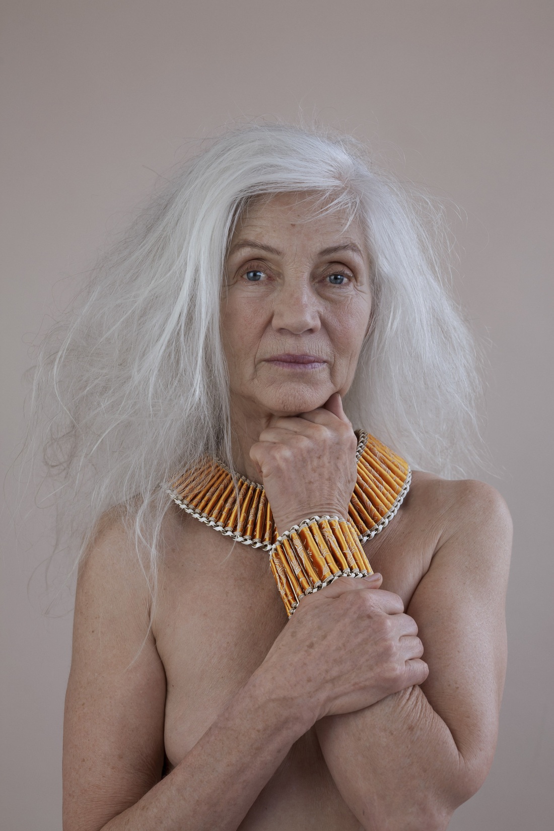 Пожилые ню Седые волосы