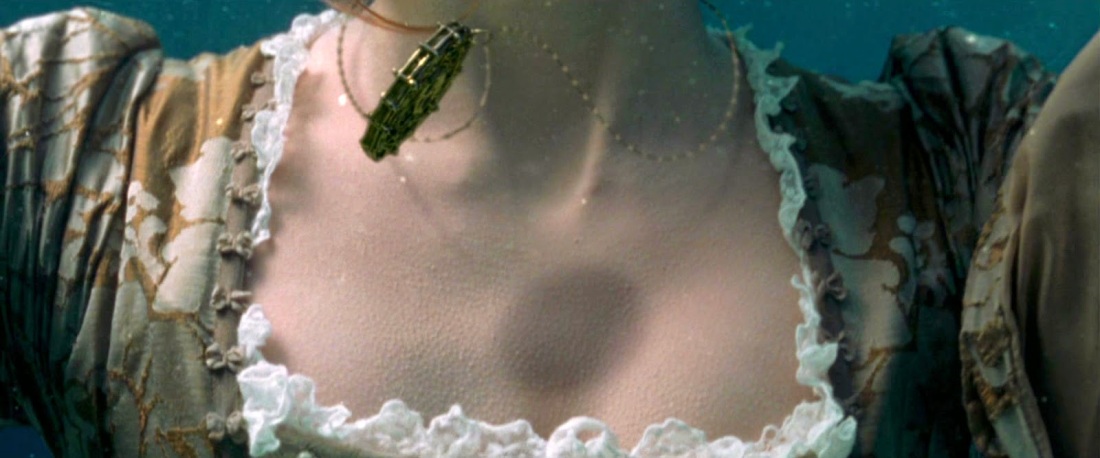 Пираты Карибского моря Элизабет грудь